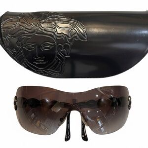 AUTHENTIC VINTAGE VERSACE MOD 2043-B Shield Sunglasses - Full Set